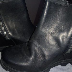 Sorel Joan of Arctic boots